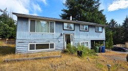 614 Seventh St Nanaimo, BC V9R 1G2