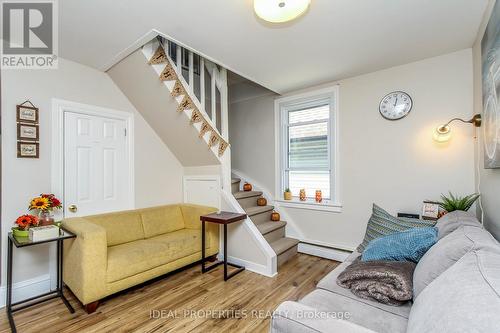2 - 185 LOUISA STREET , Ottawa, Ontario K1R 6Y9 4
