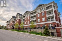 107 - 40 HORSESHOE BOULEVARD Oro-Medonte, ON L4M 4Y8