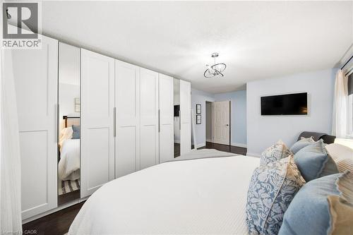 3277 Woodside Avenue, Burlington, ON 