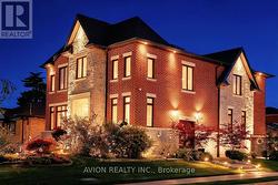 220 FALSTAFF AVENUE Toronto, ON M6L 2E9