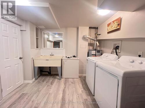 57 STARVIEW DRIVE , Toronto, Ontario M9M 1K7 5