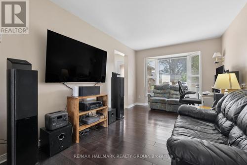 27 Brando Crescent, Ottawa, ON 