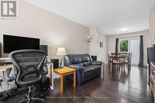 27 Brando Crescent, Ottawa, ON 