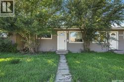 1819 C AVENUE N Saskatoon, SK S7L 1N9