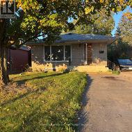 MAIN FLOOR UNIT - 893 FORD STREET Peterborough (Otonabee Ward 1), ON K9J 5V2
