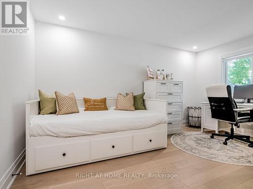 883 Francis Road, Burlington, ON 