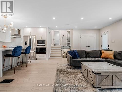 883 Francis Road, Burlington, ON 