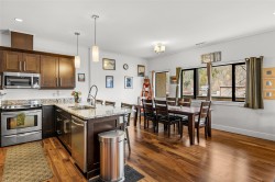 301-309 1 Street Revelstoke, BC V0E 2S0