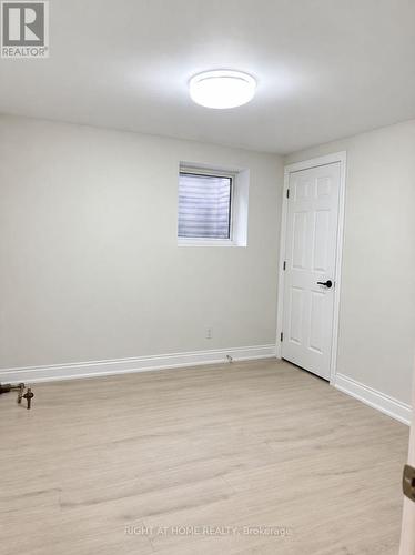 LOWER - 59 MARBLEMOUNT CRESCENT , Toronto, Ontario M1T 2H5 4