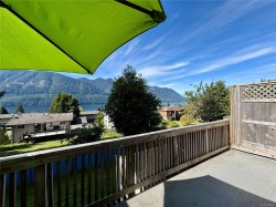 9 Dogwood Lane Port Alice, BC V0N 2N0
