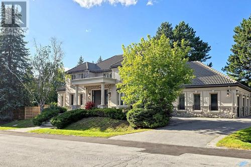 2 THORNLEA COURT  Markham, ON L3T 2R2