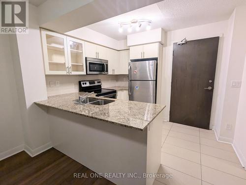 621 - 75 NORMAN BETHUNE AVENUE , Richmond Hill, Ontario L4B 0B6 3