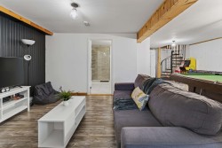 Salon - 