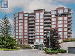 136 DARLINGTON PRIVATE Ottawa, ON K1V 0X6