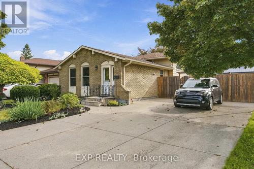 7 ROEHAMPTON AVENUE  St. Catharines (Carlton/Bunting), ON L2M 7K9