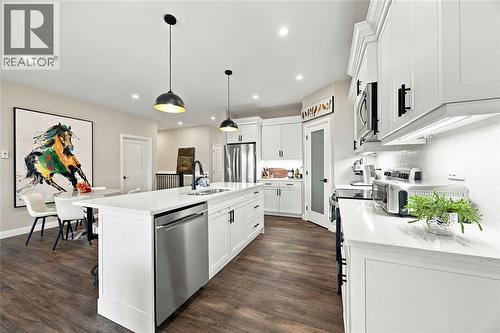 483 Kip Lane, Plympton-Wyoming, ON 