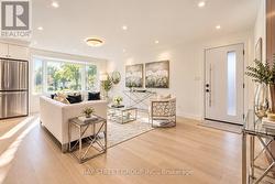 60 WARNER AVENUE Toronto, ON M4A 1Z4
