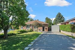 702 CRYSTAL STREET Ottawa, ON K1K 2G2