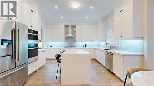 3313 SUNNINGDALE Gardens , Oakville, Ontario L6M 5K5 5