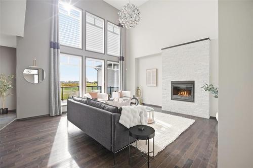 180 North Town Road, Winnipeg, MB 