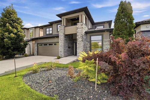 180 North Town Road, Winnipeg, MB 