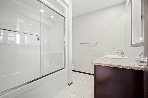 180 North Town Road, Winnipeg, MB 