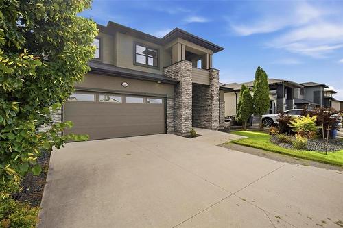 180 North Town Road, Winnipeg, MB 