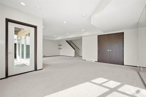 180 North Town Road, Winnipeg, MB 