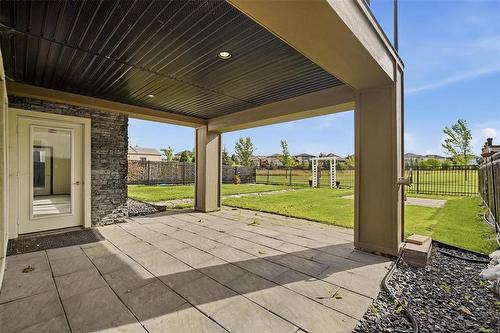 180 North Town Road, Winnipeg, MB 