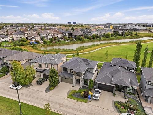 180 North Town Road, Winnipeg, MB 