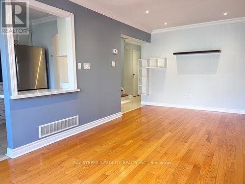 22 DUNBAR CRESCENT , Markham, Ontario L3R 6W8 3