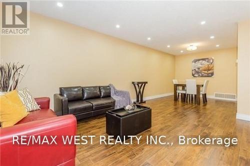 UPPER - 82 MARCHBANK CRESCENT , Brampton, Ontario L6S 3B1 3