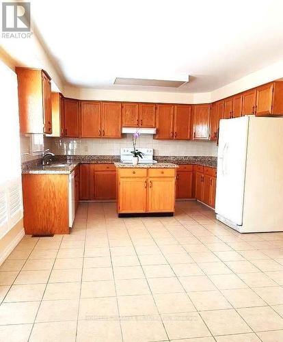 MAIN - 942 SANDCLIFF DRIVE , Oshawa, Ontario L1K 2C9 4