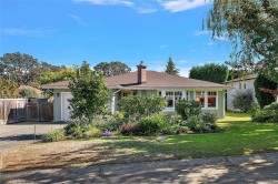 3995 Bel Nor Pl Saanich, BC V8N 6B6