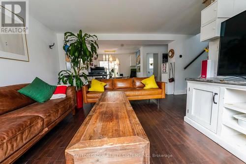UPPER - 684 BIRCHMOUNT ROAD , Toronto, Ontario M1K 1R3 5