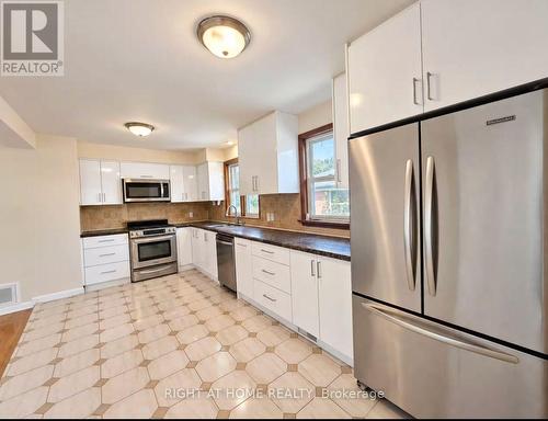 UPPER LEVEL - 26 WEDGEWOOD DRIVE , Toronto, Ontario M2M 2H3 5