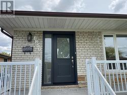 6856 DARCEL AVENUE Mississauga, ON L4T 2W5