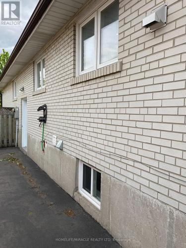 6856 Darcel Avenue, Mississauga, ON 