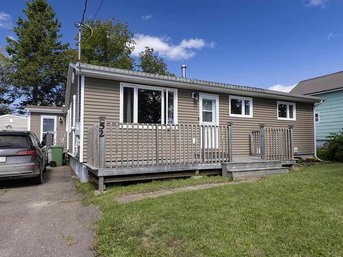 52 Queen Street  Springhill, NS B0M 1X0