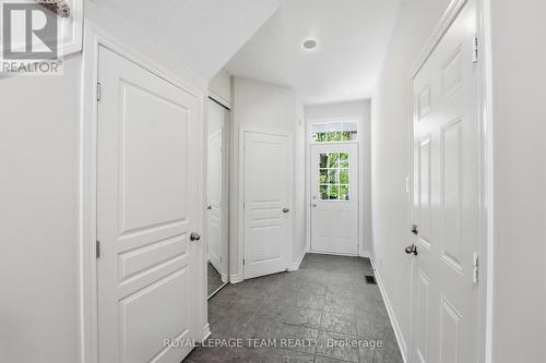 239 TANDALEE CRESCENT , Ottawa, Ontario K2M 0A2 4