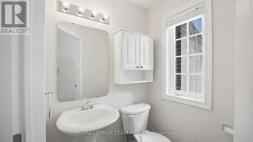 239 TANDALEE CRESCENT , Ottawa, Ontario K2M 0A2 5
