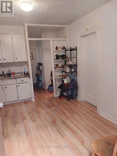 2 - 104 TWENTY FIFTH STREET , Toronto, Ontario M8V 3P8 2