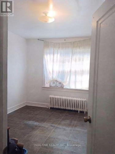 2 - 104 TWENTY FIFTH STREET , Toronto, Ontario M8V 3P8 4