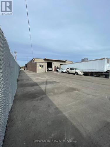 5270 Creekbank Road, Mississauga, ON 