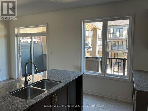 UPPER - 8 THORNBIRD CRESCENT , Brampton, Ontario L6V 3N5 4