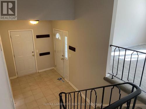 UPPER - 9 STONEGATE DRIVE , St. Catharines (Secord Woods), Ontario L2P 3K9 2