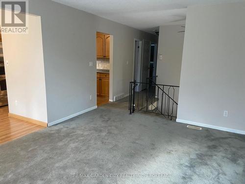 UPPER - 9 STONEGATE DRIVE , St. Catharines (Secord Woods), Ontario L2P 3K9 3