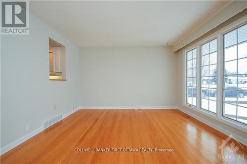 74 HILLIARD AVENUE , Ottawa, Ontario K2E 6C1 3