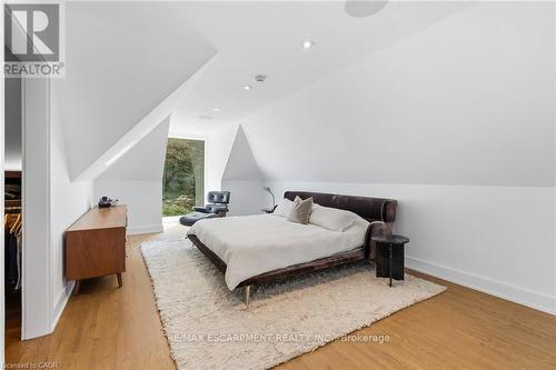 2 Freeman Place, Hamilton, ON 